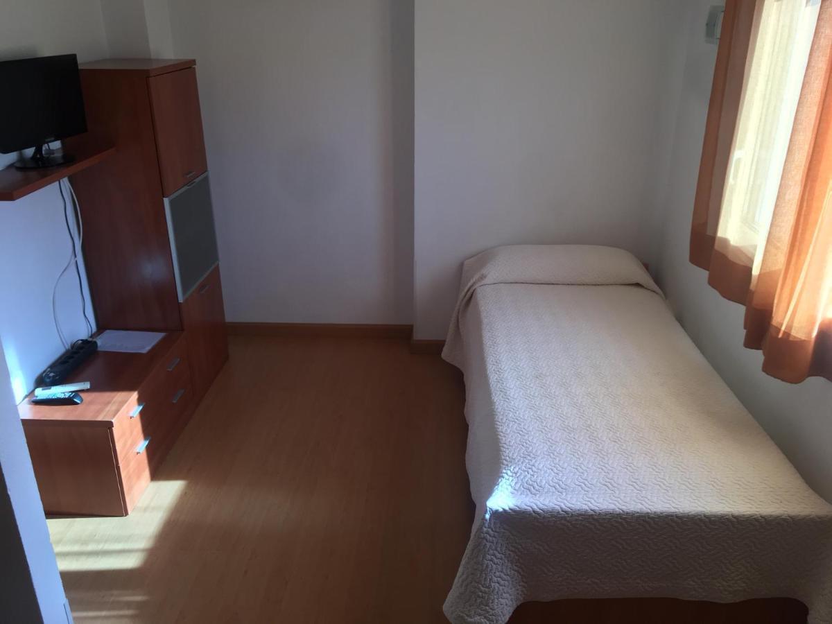 Aparthotel Arenal Pals Bagian luar foto