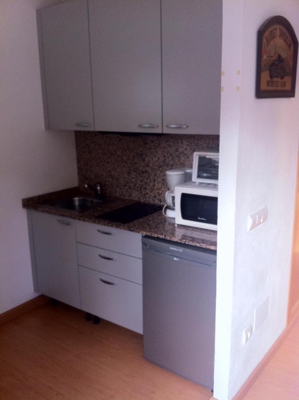 Aparthotel Arenal Pals Bagian luar foto